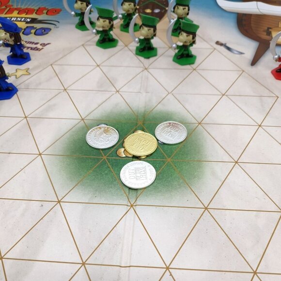 Pirate Versus Pirate Game 2 to 3 Players Out of the Box Age 8+ Family Complete - Picture 8 of 12